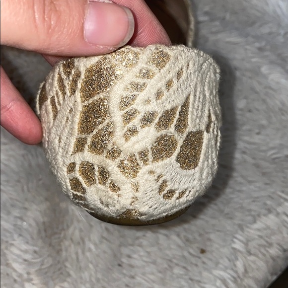 Gold/cream sparkle lace strappy pointy flats 8 - Picture 4 of 6